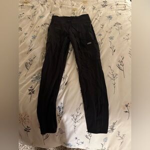 Black Figs Scrub Leggings